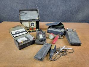 lot 1030 image: Assorted Vintage Test Equipment