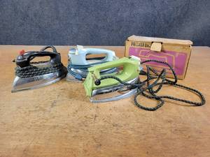 lot 1032 image: (3) Vintage Irons