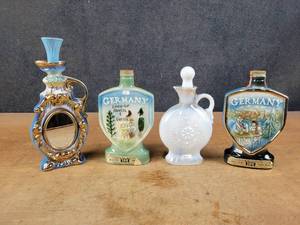 lot 1090 image: (4) Vintage Liquor Decanters - Jim Beam and More - NO SHIPPING