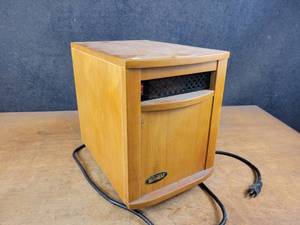 lot 1103 image: SUNHEAT infrared Heater - Powers on and Heats - NO SHIPPING