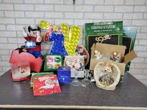 lot 1180 image: Lot of Christmas Dcor - Vintage Ornaments, Christmas-Themed 45s, Angels, and MORE NO SHIPPING