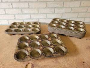 lot 1145 image: (14) Vintage Lockwood 12-Cup Muffin Pans - From Veiths Bakery in St. Peter, MN - 13.75 x 10.5 x 1.25 - NO SHIPPING