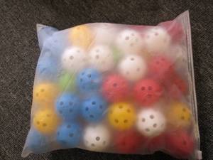 bag of 50 plastic balls ...