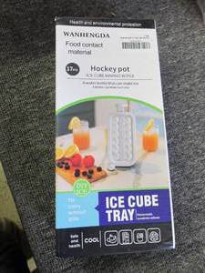new hockey pot ice cube making bott...