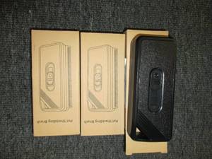 3 new pet shedding brushes ...