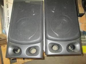 2 sony speakers ...