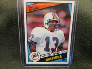 lot 7 image: 1984 Topps Dan Marino Card...