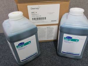 lot 142 image: Diversey Floor Cleaner UHS, SC  2....