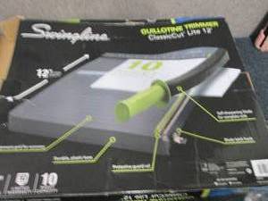 lot 173 image: Swingline Guillotine Trimmer open b...