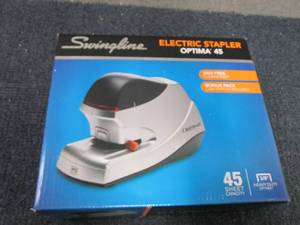 lot 186 image: Swingline Optima 45 Electric Staple...