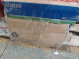 lot 197 image: Case of Staples 8.5x14 inch 24 lb C...