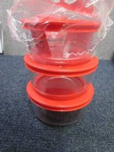 lot 206 image: 6 pc Pyrex 2 cup Storage Set...