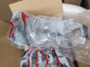 lot 251 image: Box of 10 3M Chemical Splash Resist...