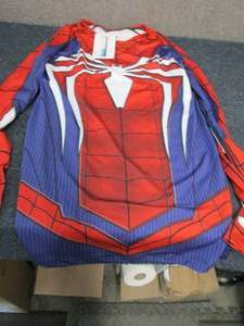 lot 291 image: Small CoolMax Long Sleeved Spiderma...