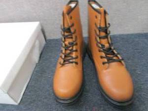 lot 312 image: Ladies Size 10 Tan Lace Up Boots...