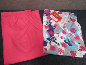 lot 357 image: Ladies Denice Large Scrubs Set...