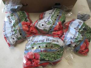 lot 411 image: 4- 3lb Bags Spring Brook Size B Red...