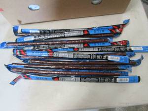 lot 419 image: 12- 2.2 oz Jack Links Mild Beef Sti...