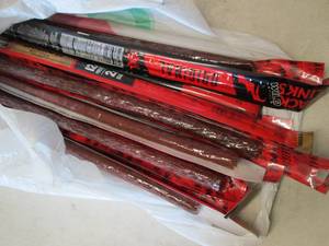 lot 420 image: 12 Jack Links Original Beef Sticks...