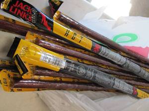 lot 425 image: 12- 2.2 oz Jack Links Hot Beef Stic...