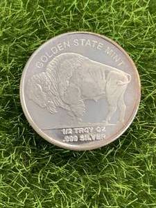 .999 Bison  Sioux � oz Round