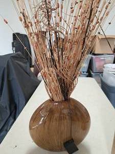 lot 391 image: Lighted Vase Home Dcor
