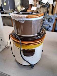 lot 507 image: Lot of (2) Slow Cookers