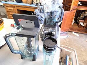 lot 506 image: Ninja BL770 Series Magic Kitchen System