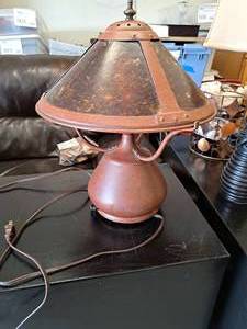 lot 423 image: Metal Table Lamp