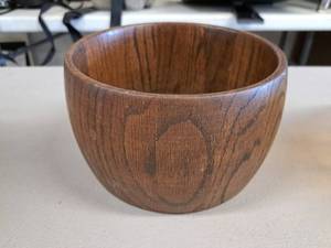 lot 522 image: 7 Wooden Bowl