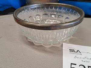 lot 537 image: Metal Rim Decorative Bowl