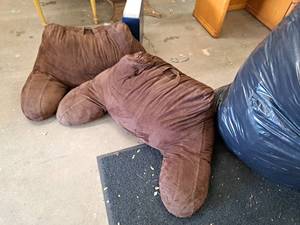 lot 548 image: Lot of (2) Pillow Chairs