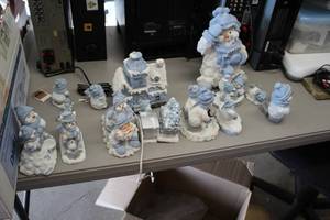 lot 761 image: Lot of (17) Porcelain Snowman Figurines