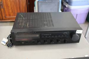 lot 789 image: Yamaha RX-730 Stereo Receiver
