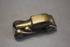 lot 810 image: Banthrico inc Metal Car Coin Bank (Rolls Royce)