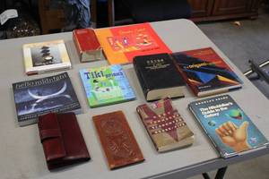 lot 824 image: Lot of (10) Books and Wallets