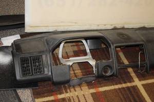 lot 875 image: Automotive Dash