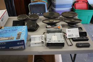 lot 865 image: Lot of (1 Bin) Car Stereo Equipment - Stereos, Removable Front Stereos, Speakers, Kenwood KDC-V7017