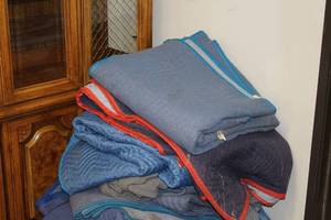 lot 902 image: Lot of (12) Moving Blankets