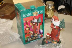 lot 559 image: Santa of the World 1885 Romania Table Statue