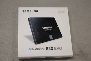 lot 561 image: Samsung 850 Size 500GB Hard Disk Drive Solid State V-NAND