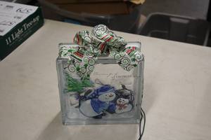 lot 575 image: Lighted Christmas Dcor in Glass Block