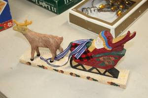 lot 576 image: Hand Carved Santa and Reindeer Sleigh (in original packaging)