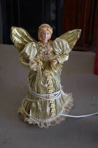 lot 584 image: Lighted Animated Angel Statue