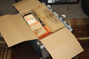 lot 910 image: Lot of (1 Bin) Air Filters, Bearings, Regulators