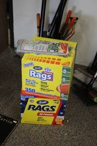 lot 913 image: Lot of (2 Boxes) Scott Shop Rags
