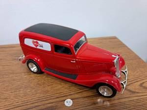 lot 278 image: 1934 Ford Diecast Collectible