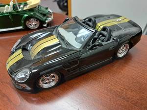 lot 271 image: 1999 Shelby Series 1 Convertible 118-Scale Diecast Adult Collectible  by  Maisto