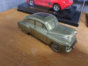 lot 236 image: Diecast Coin Bank