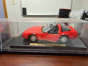 lot 226 image: 1992 Chevrolet Corvette ZR1 Coupe 118-Scale Diecast Adult Collectible  by  Maisto